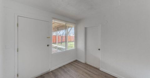 2190 Meadowglen Ave, Sacramento, CA 95832 Photo