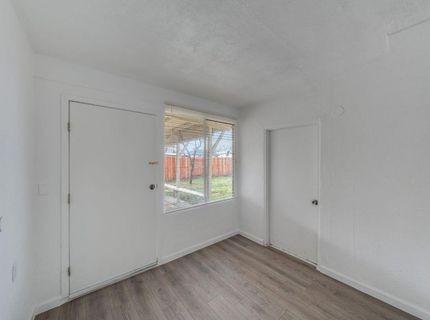 2190 Meadowglen Ave, Sacramento, CA 95832 Photo