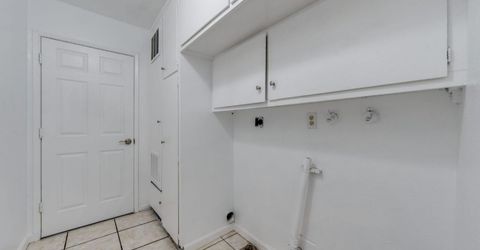 2190 Meadowglen Ave, Sacramento, CA 95832 Photo