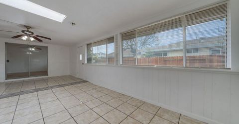 2190 Meadowglen Ave, Sacramento, CA 95832 Photo