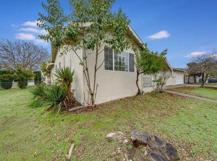 2190 Meadowglen Ave, Sacramento, CA 95832 Photo