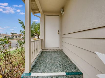 2190 Meadowglen Ave, Sacramento, CA 95832 Photo