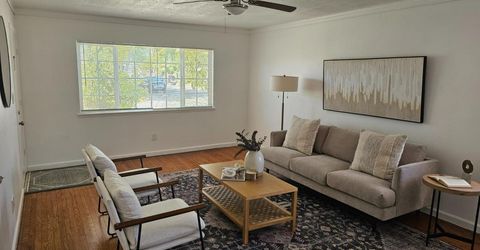 2190 Meadowglen Ave, Sacramento, CA 95832 Photo