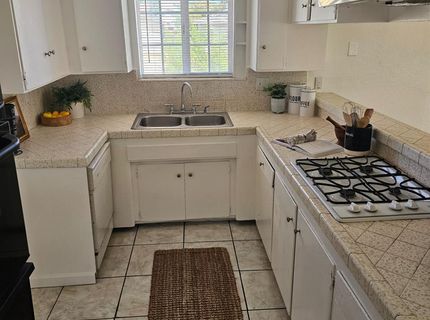 2190 Meadowglen Ave, Sacramento, CA 95832 Photo