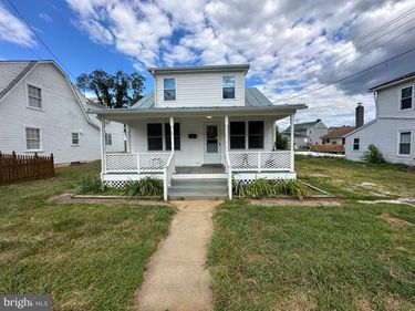 311 N LAWRENCE STREET , CHARLES TOWN, WV 25414