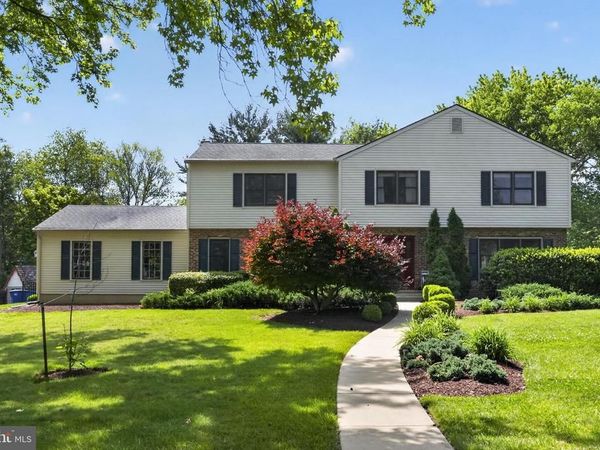 248 CARRIAGE HILL DRIVE, MOORESTOWN, NJ 08057