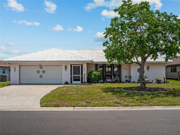 1619 E CYPRESS POINT DRIVE , VENICE, FL 34293