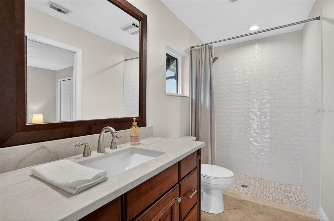 3301 Lakeside Circle, Parrish, FL 34219 Photo