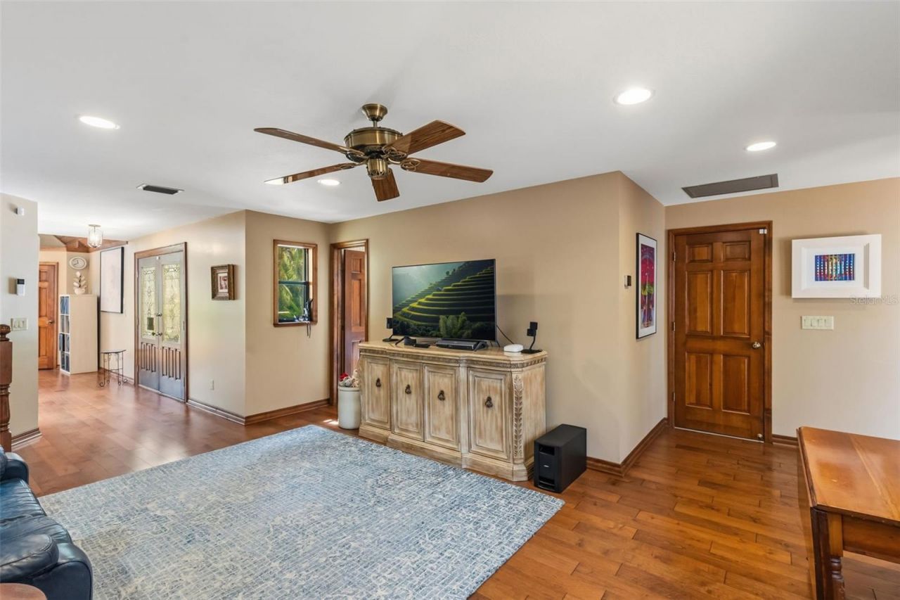 1944 Levine Lane, Clearwater, FL 33760 Photo