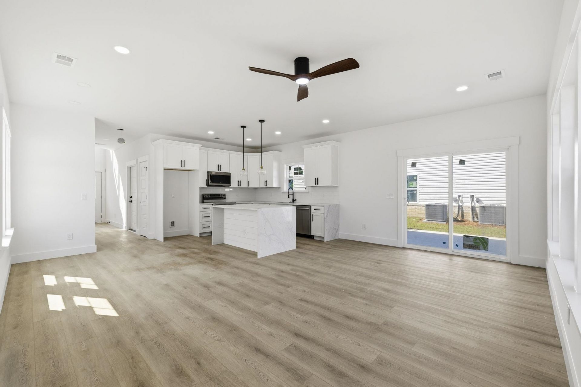 830 Whispering Tide Ct.  Photo 5