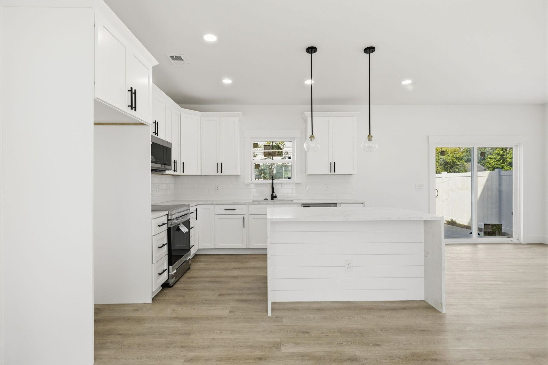 830 Whispering Tide Ct.  Photo 7