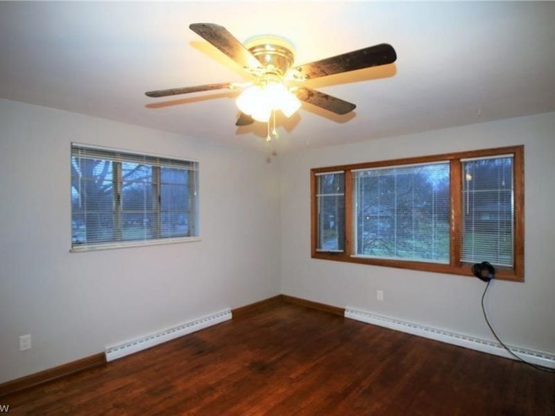 617 E Robinson Avenue, Barberton, OH 44203 Photo 11