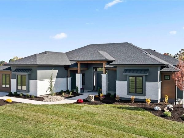 19103 Bella Terra Road, Pleasant Hill, MO 64080