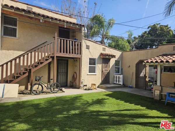 2226 Zoe Avenue , Unit B, Huntington Park, CA 90255