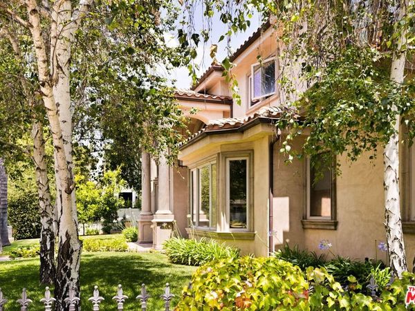 4822 Valjean Avenue, Encino, CA 91436
