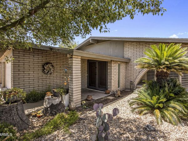 52 W THUNDERBIRD Road, Phoenix, AZ 85023