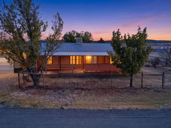 1 Pony Express Drive , Edgewood, NM 87015