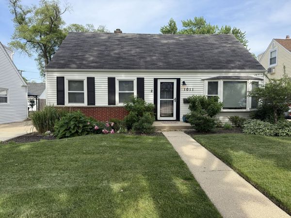 1011 N HADDOW Avenue , Arlington Heights, IL 60004