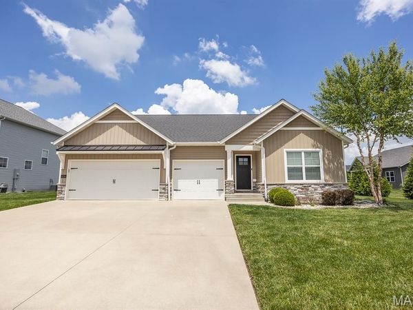 656 Fairway Wood Drive, O'Fallon, IL 62269