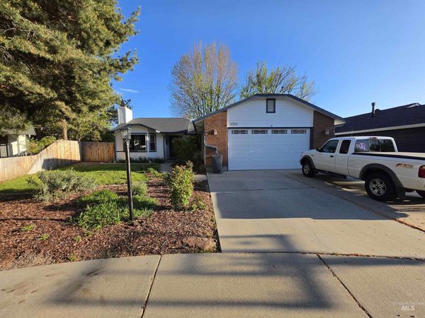 2753 E Hancock Ct, Boise, ID 83706