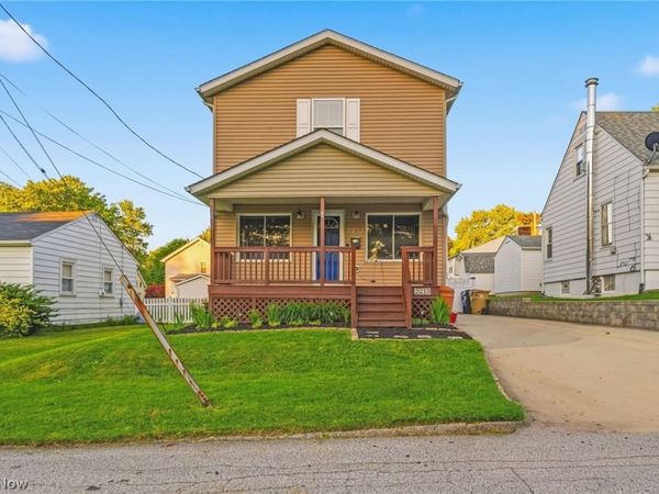 2213 10th Street, Cuyahoga Falls, OH 44221
