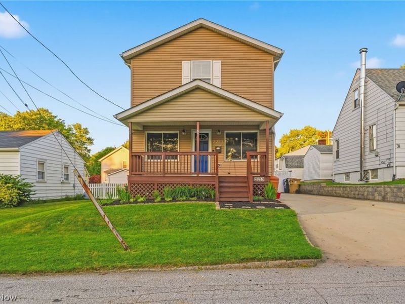 2213 10th Street, Cuyahoga Falls, OH 44221 Photo 1