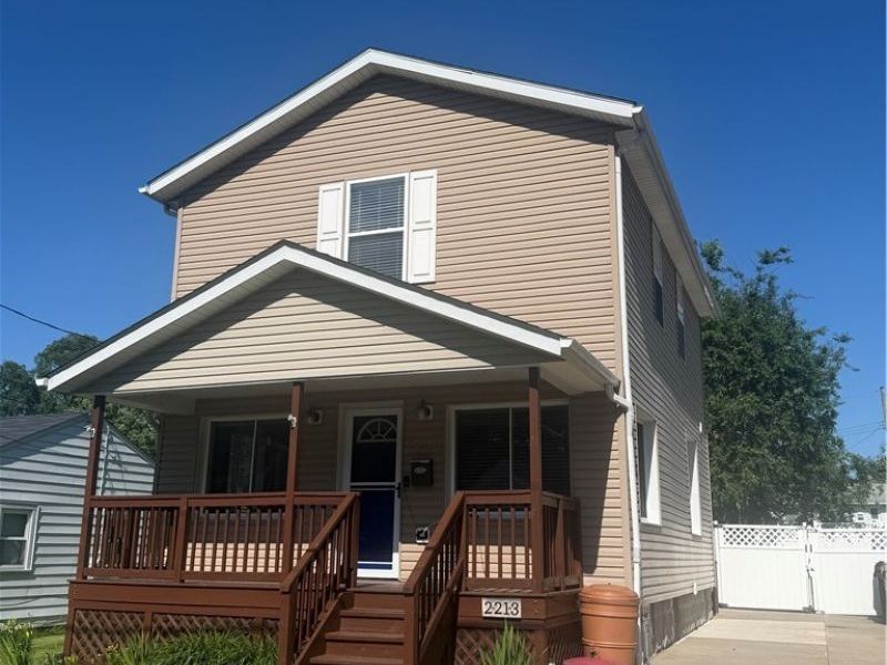2213 10th Street, Cuyahoga Falls, OH 44221 Photo 2