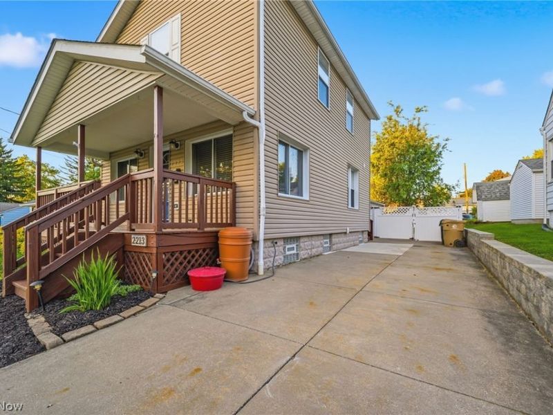 2213 10th Street, Cuyahoga Falls, OH 44221 Photo 4