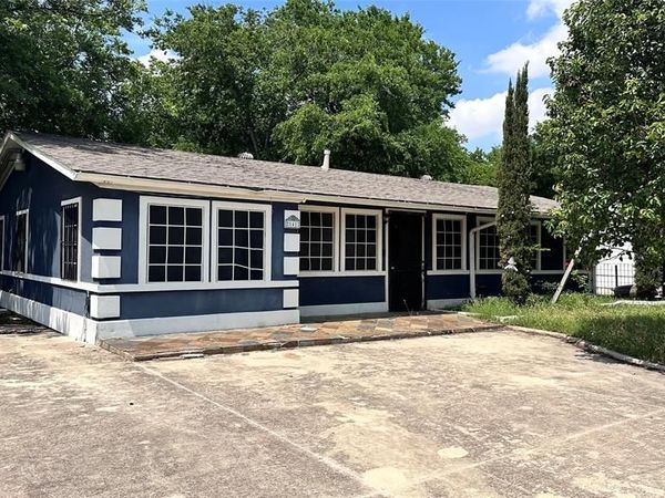 141 W Brownlee Avenue, Dallas, TX 75224