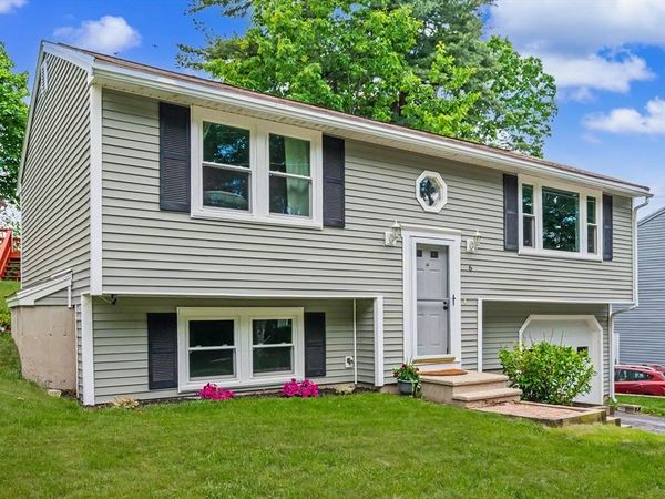 6 Killian Drive, Unit 17, Nashua, NH 03062