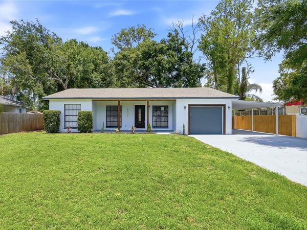 8709 FOUNTAIN AVENUE , TAMPA, FL 33615