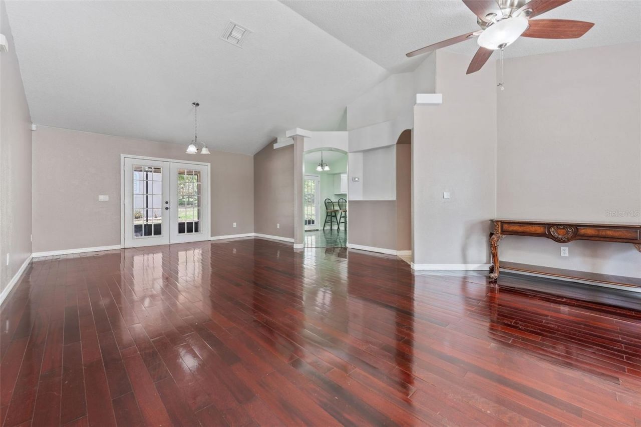 25335 Mardon Circle, Paisley, FL 32767 Photo