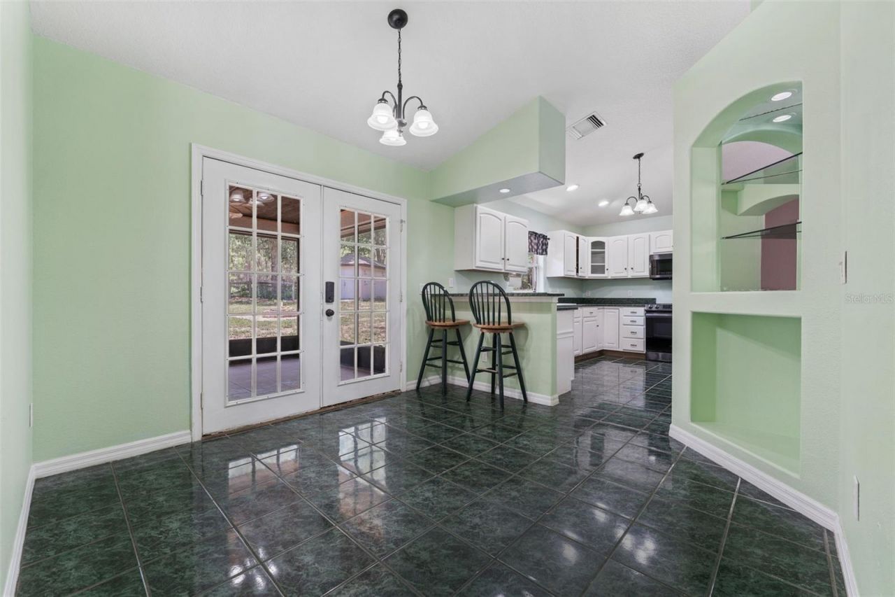 25335 Mardon Circle, Paisley, FL 32767 Photo