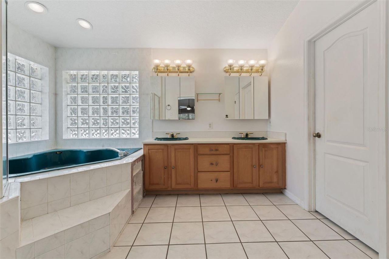 25335 Mardon Circle, Paisley, FL 32767 Photo