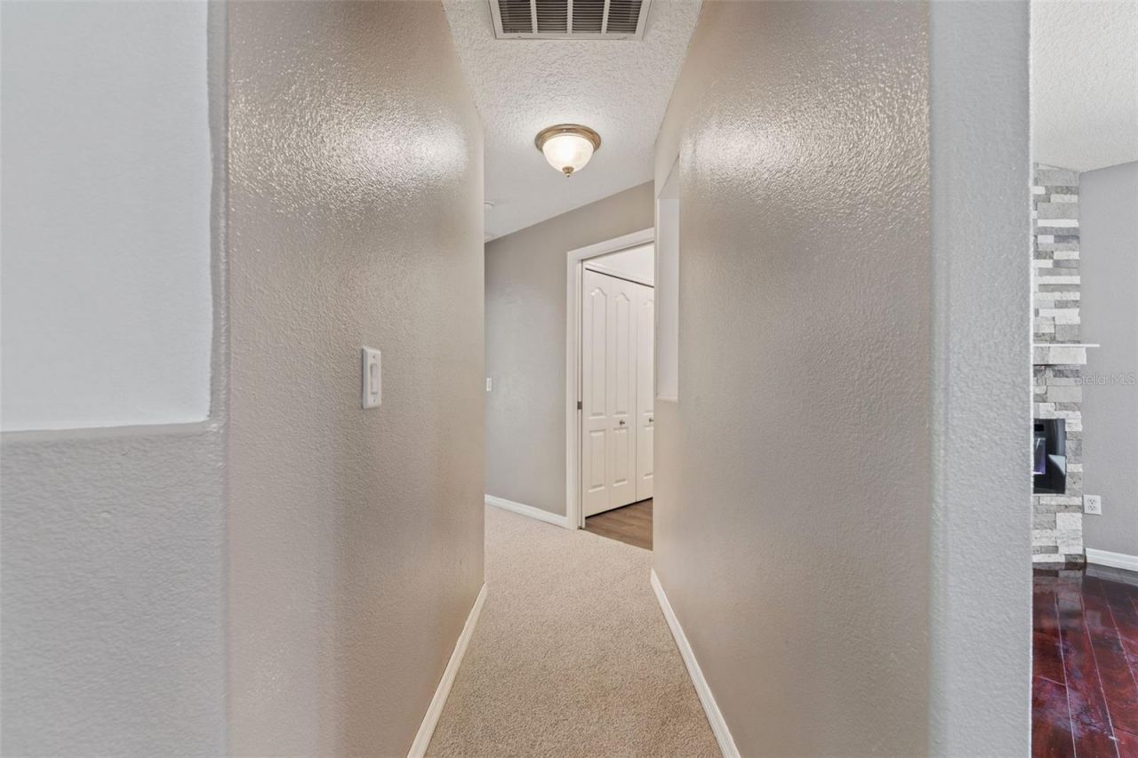 25335 Mardon Circle, Paisley, FL 32767 Photo