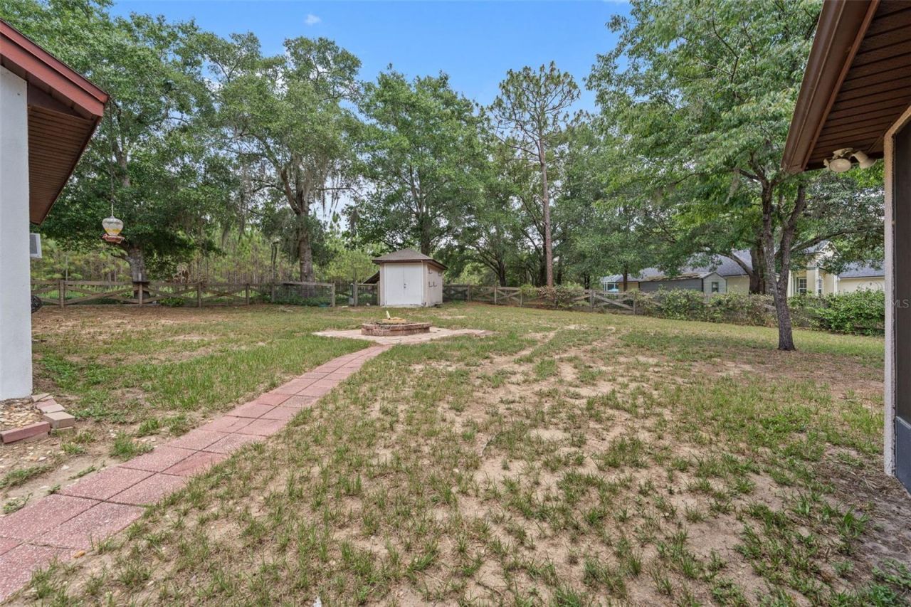 25335 Mardon Circle, Paisley, FL 32767 Photo