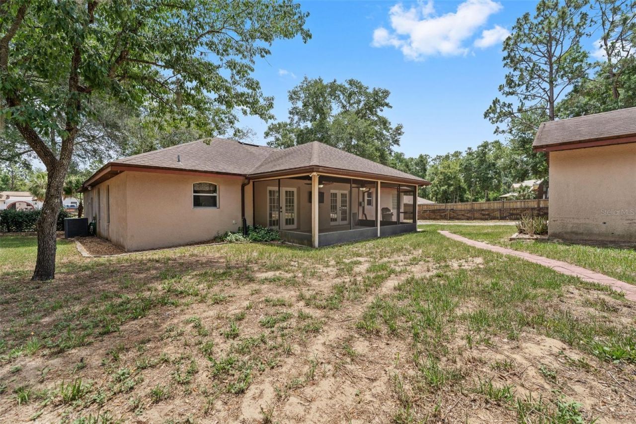 25335 Mardon Circle, Paisley, FL 32767 Photo
