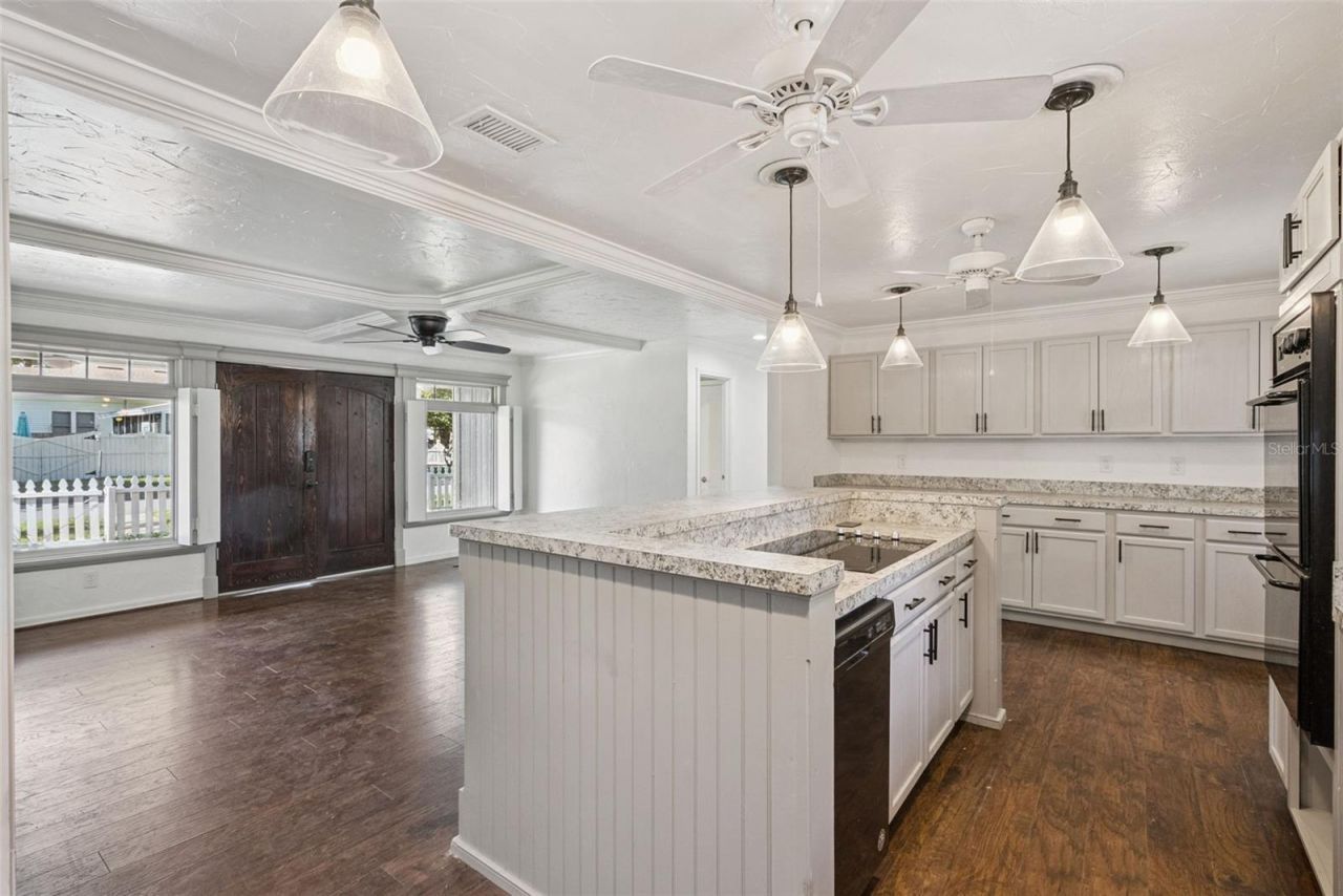 401 W 10th Street, Sanford, FL 32771 Photo