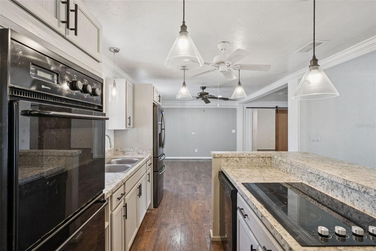 401 W 10th Street, Sanford, FL 32771 Photo