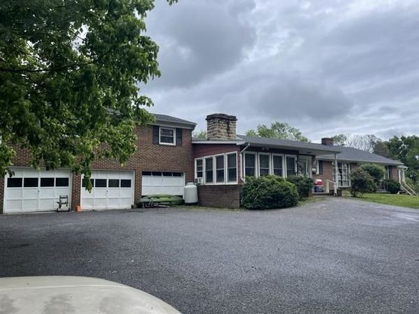 42 BIKAH LN, LEXINGTON, VA 24450