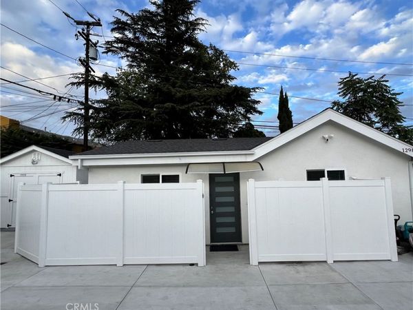 1298 N Dominion, Pasadena, CA 91104