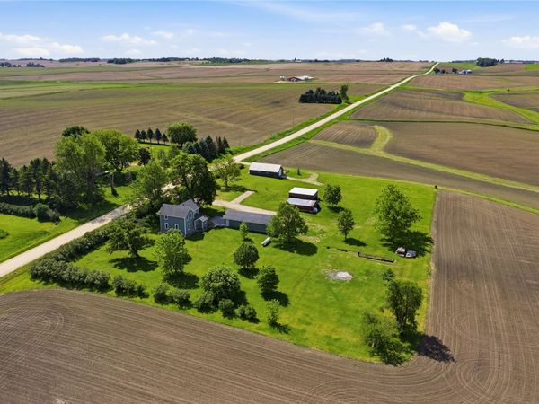 15403 140th Avenue, Monticello, IA 52310