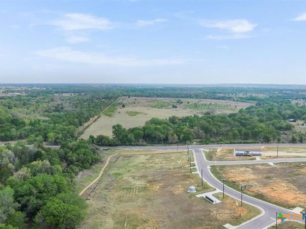 579 Lower Elgin Road , Elgin, TX 78621