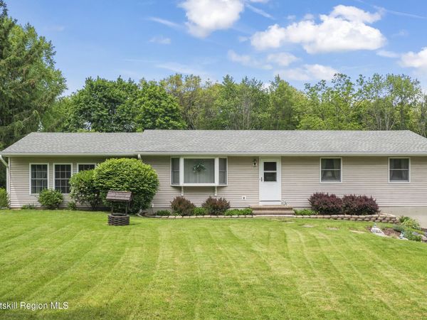 19 Viewmont Road, Craryville, NY 12521