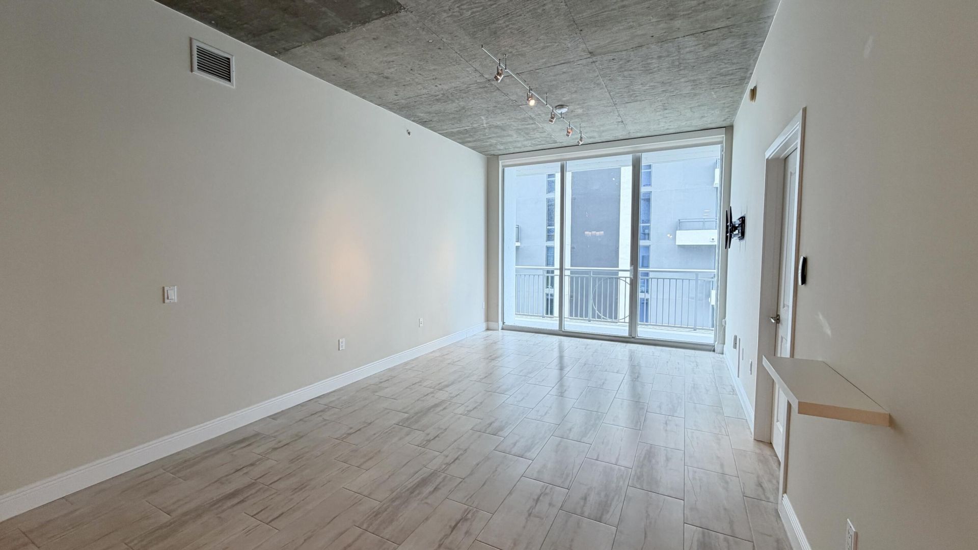 300 S Australian Avenue, Unit 919, West Palm Beach, FL 33401 Photo