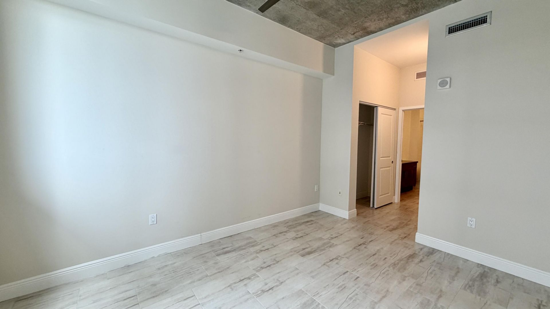 300 S Australian Avenue, Unit 919, West Palm Beach, FL 33401 Photo