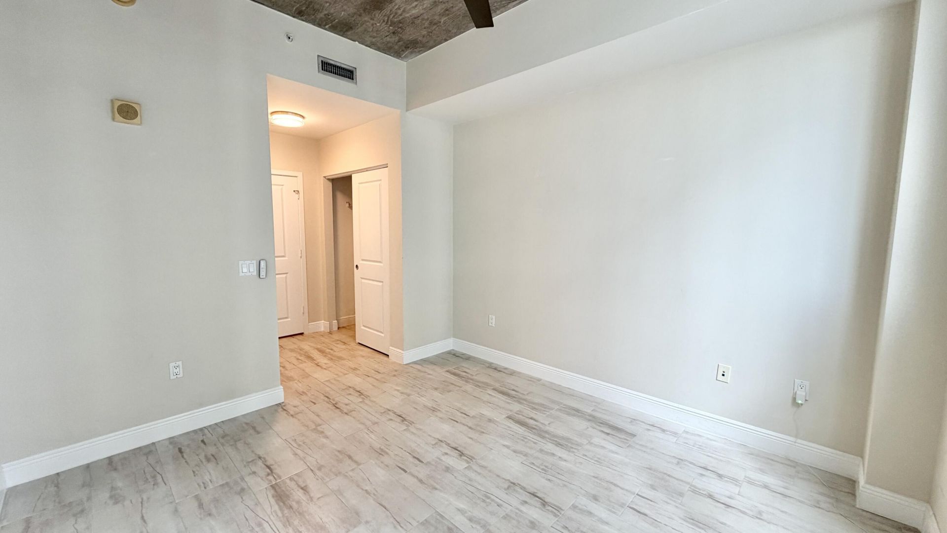 300 S Australian Avenue, Unit 919, West Palm Beach, FL 33401 Photo