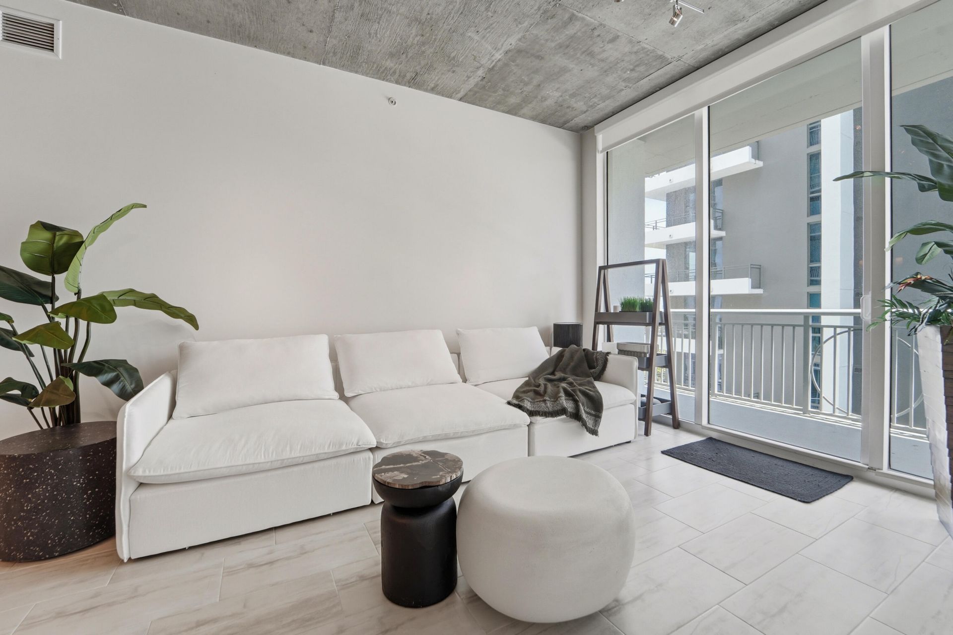 300 S Australian Avenue, Unit 919, West Palm Beach, FL 33401 Photo