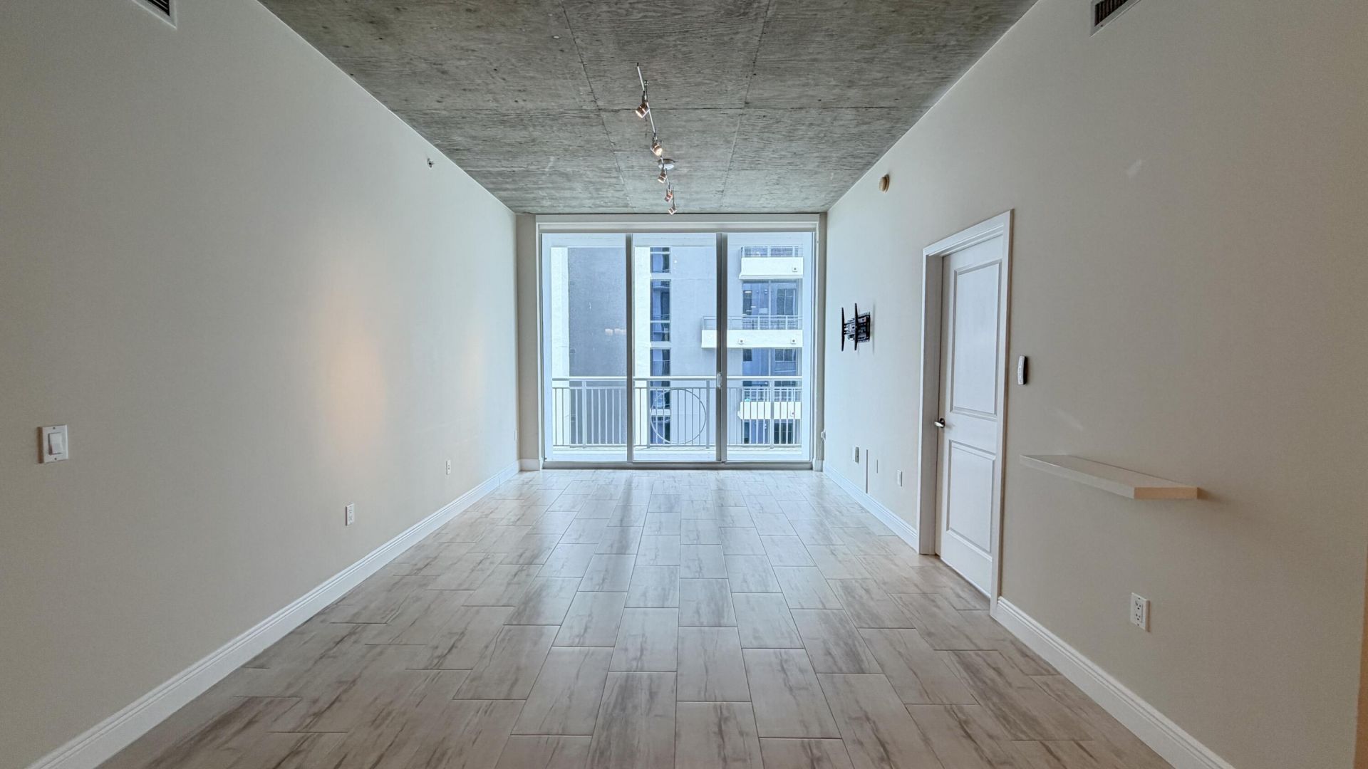300 S Australian Avenue, Unit 919, West Palm Beach, FL 33401 Photo