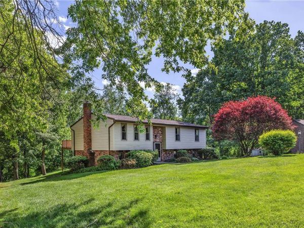 3105 Johnston Ct, Murrysville, PA 15668